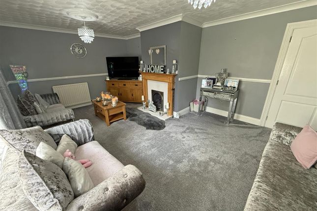 Living Room A2.Jpg