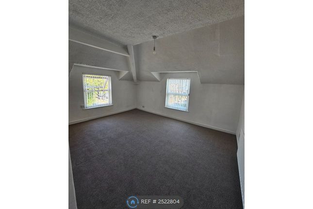 Flat, Manor Road, Wallasey photo 2