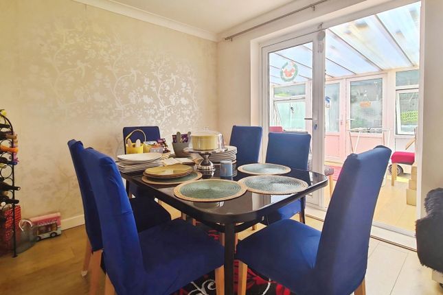 153, Beech Lane, Reading photo 3