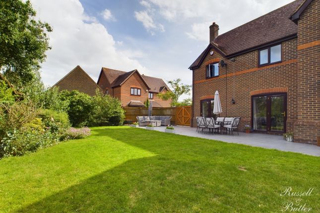1 Panters Close, Thornborough Road, Nash photo 2