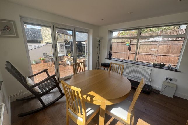 7, Oak Lane, Warminster photo 4