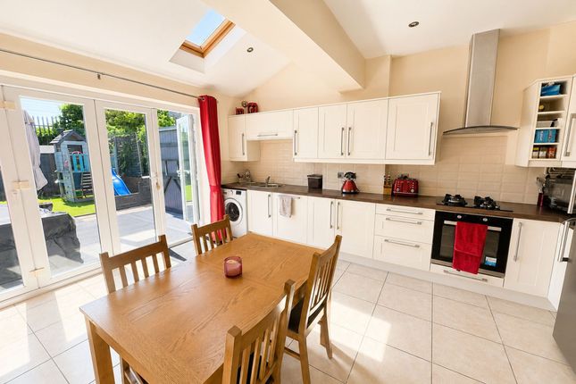 164 Conway Road, Newport photo 2