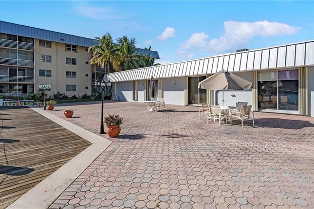 Property for sale in 3600 Ne 170th St # 211, North Miami Beach, Florida, 33160, United States Of America