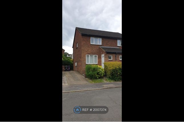 Semi-detached house to rent in Burns Close, Hitchin SG4