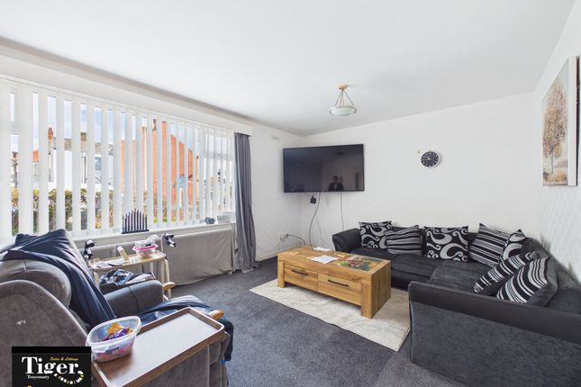 2 Elstree Court, 299, Warbreck Hill Road, Blackpool photo 3
