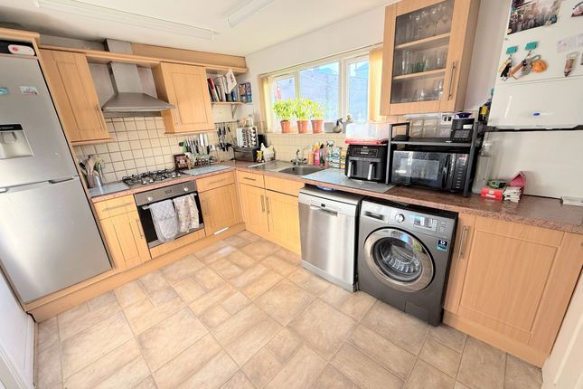 7 Aislaby Heights, Halifax photo 2