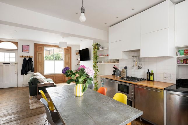 75 Quilter Street, London photo 4