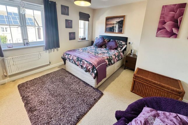 54 Cae Morfa, Neath photo 4