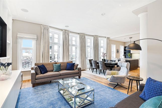 Flat to rent in The Strand, London