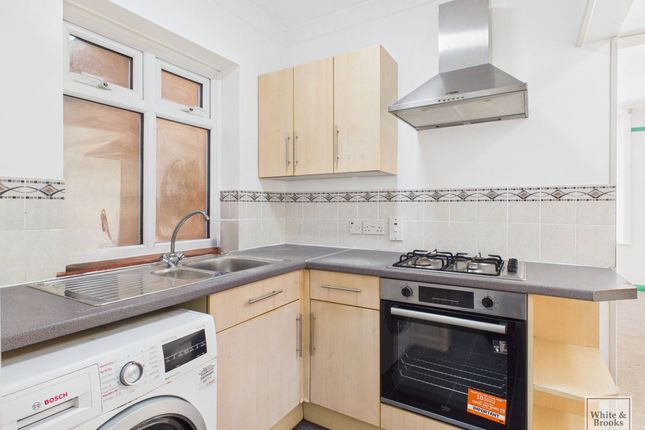 Flat 3, 24 Richmond Avenue, Bognor Regis photo 3