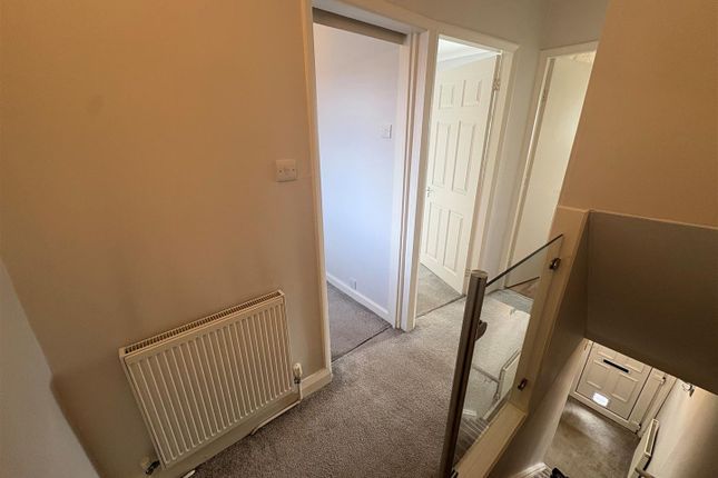 3, Spring Row, Bradford photo 5