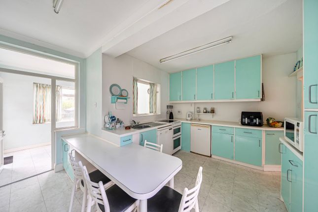 47, Village Way, Pinner photo 4