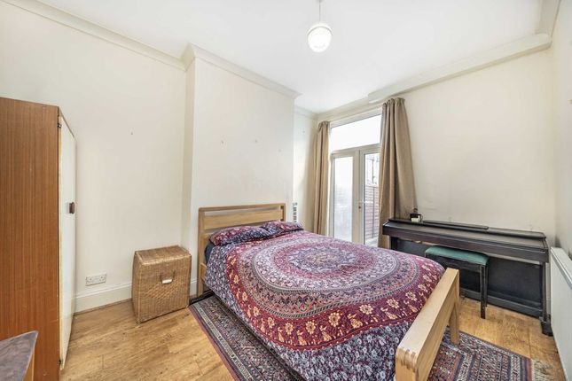 Terraced house for sale in Wellington Road South, Hounslow