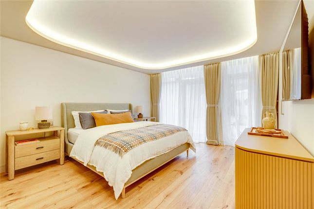 Flat 2, 14-16, Hans Crescent, London photo 4