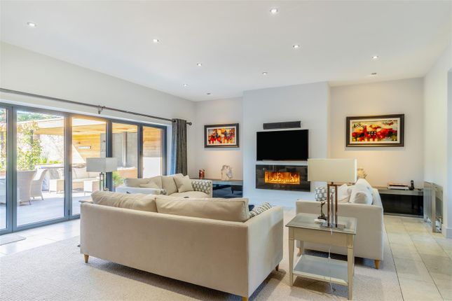 8642125-Interior07.Jpg
