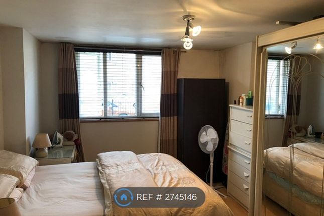 Flat, Bensington Court New Road, Bedfont, Feltham photo 5
