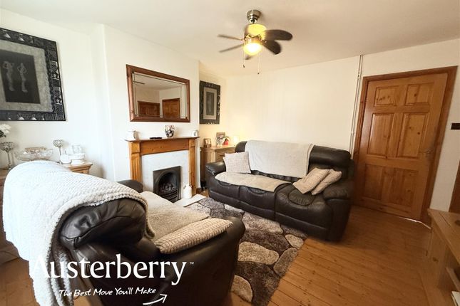 4, Linden Place, Stoke-On-Trent photo 2