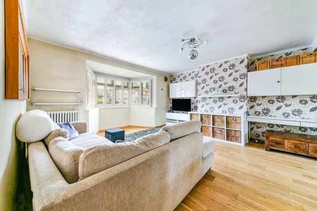 Semi-detached house for sale in Wentworth Way, South Croydon