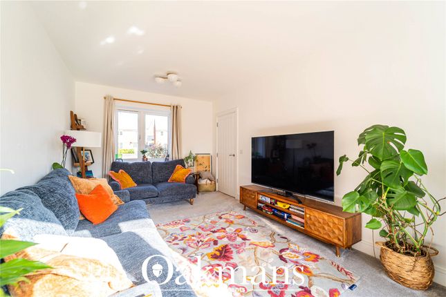 372, Groveley Lane, Birmingham photo 2