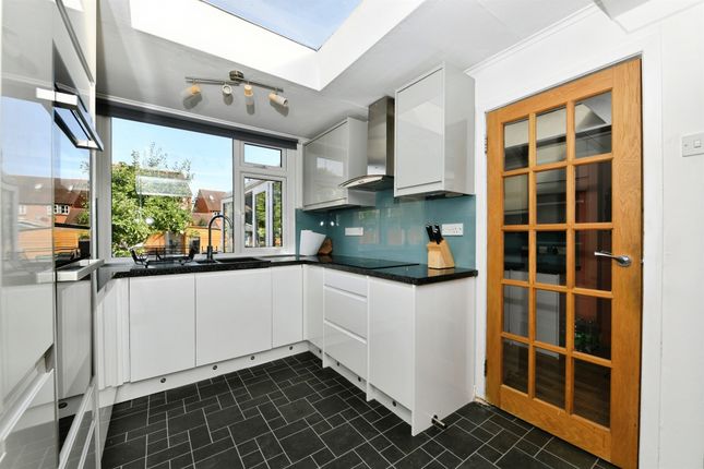 36, Oldfield Road, WESTBURY photo 2