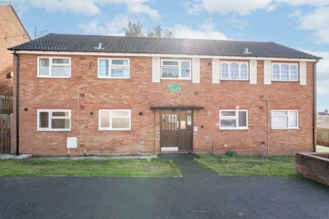 Flat to rent in Parkhouse Gardens, Lower Gornal, Dudley