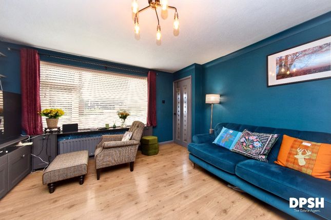 55 Moorfield, Gildersome, Leeds photo 3