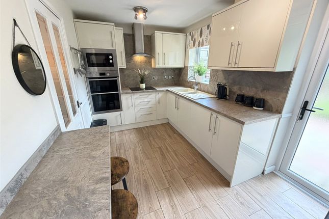 63, Gittens Drive, Shropshire photo 2