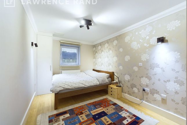 7 Waters Reach Apts, 10 Reservoir Road, Ruislip photo 4
