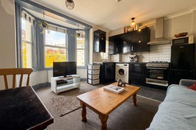 Flat 3, 12 Richmond Road, Brighton photo 2
