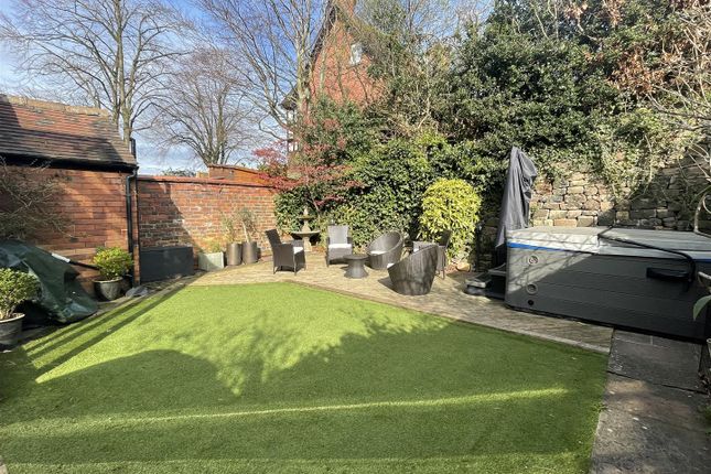 24, Spencer Avenue, Staffordshire photo 2