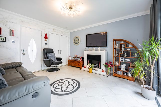 11 Kinnaird Place, Bishopbriggs photo 2