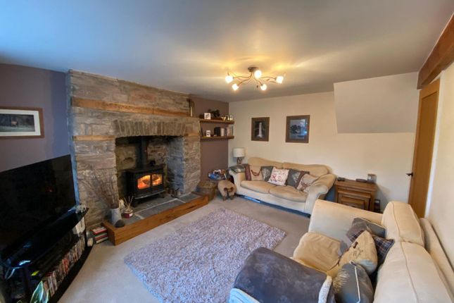 1 Smithy Cottages, Brecon photo 3