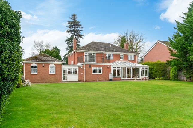 Detached house for sale in Tiddington, Warwickshire