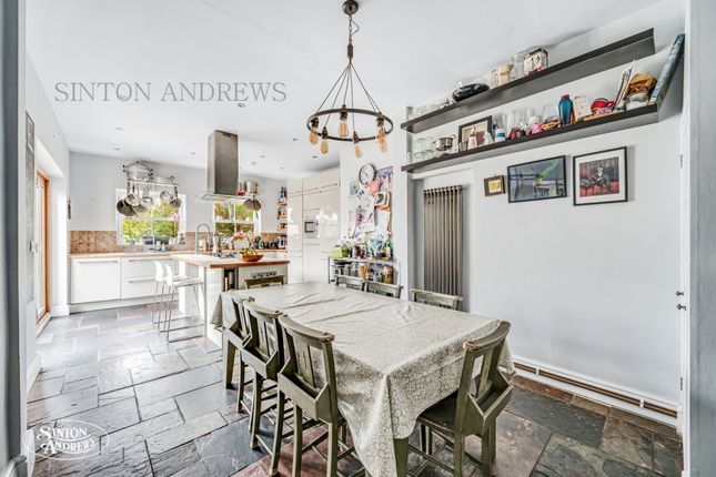Kingsley House, Lynton Avenue, London photo 4