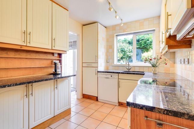 14, Dwyer Joyce Close, Histon, Cambridge photo 2