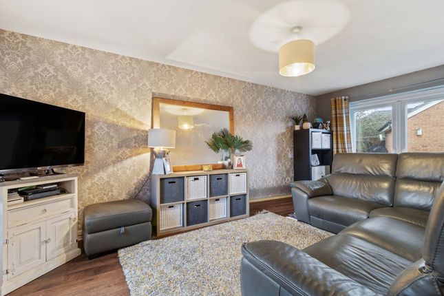 2 Telford Close, Warrington photo 3