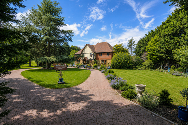 5-bed house on Mount Hill Lane, Mount Hill Lane, Gerrards Cross, £3,000,000