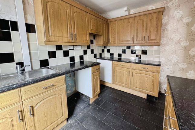 14, Hall View Gardens, Howden Le Wear photo 2