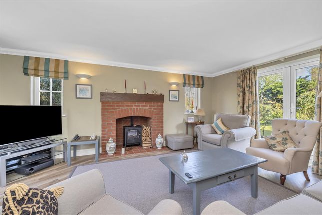 2, Clopton Park, Newmarket photo 2