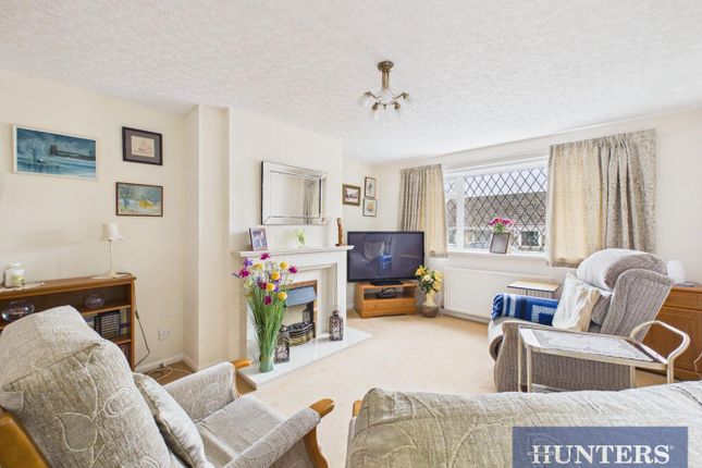 45, Scarsea Way, Bridlington photo 2