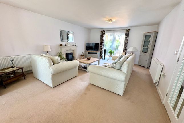 8, Leicester Road, Leicester photo 2