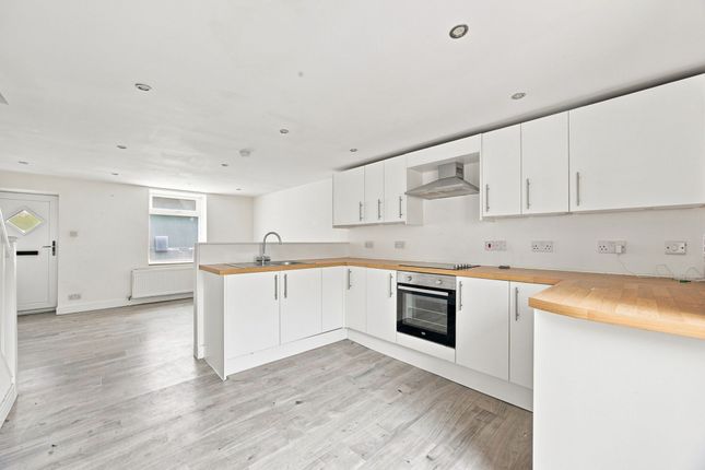 240 Bacup Road, Rossendale photo 3