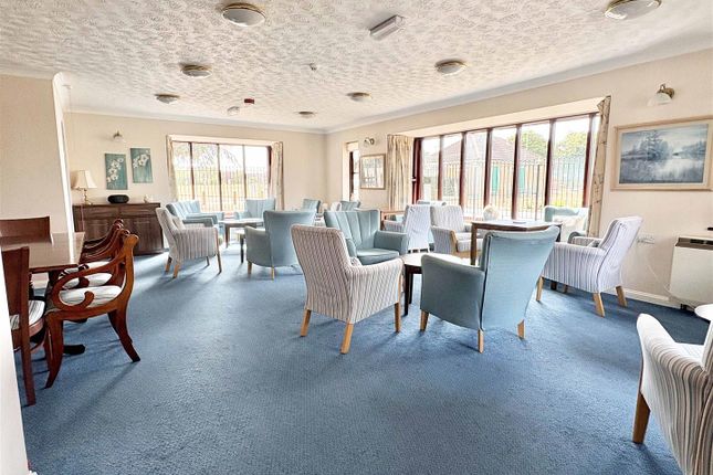 Flat 9, Roberts Court, Baddow Road, Chelmsford photo 4