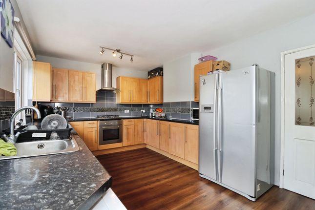 34, Ronayne Walk, Bristol photo 4