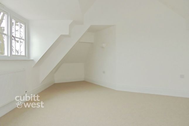 29, Linden Court, 29, Lesbourne Road, Reigate photo 4