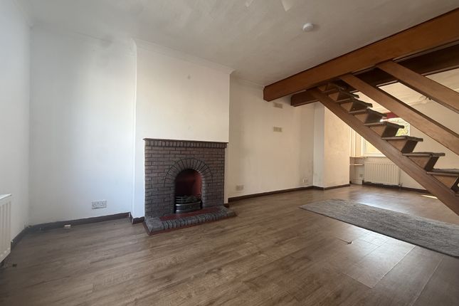 112, Faversham photo 2