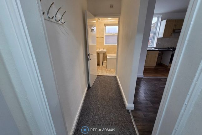 Thornhill St, Wakefield photo 5