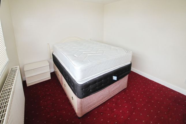 Bedroom1.Jpg