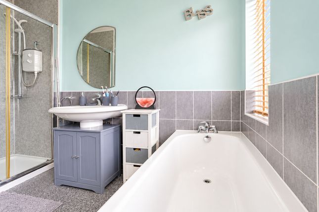 10 Desborough Crescent, Liverpool photo 5