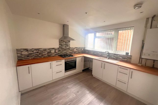 Flat to rent in Farmstead Road, Corby